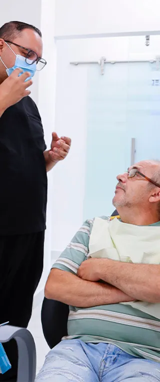 Dr. Oscar Calvillo Periodontist: Image of Dr. Oscar Calvillo, periodontist